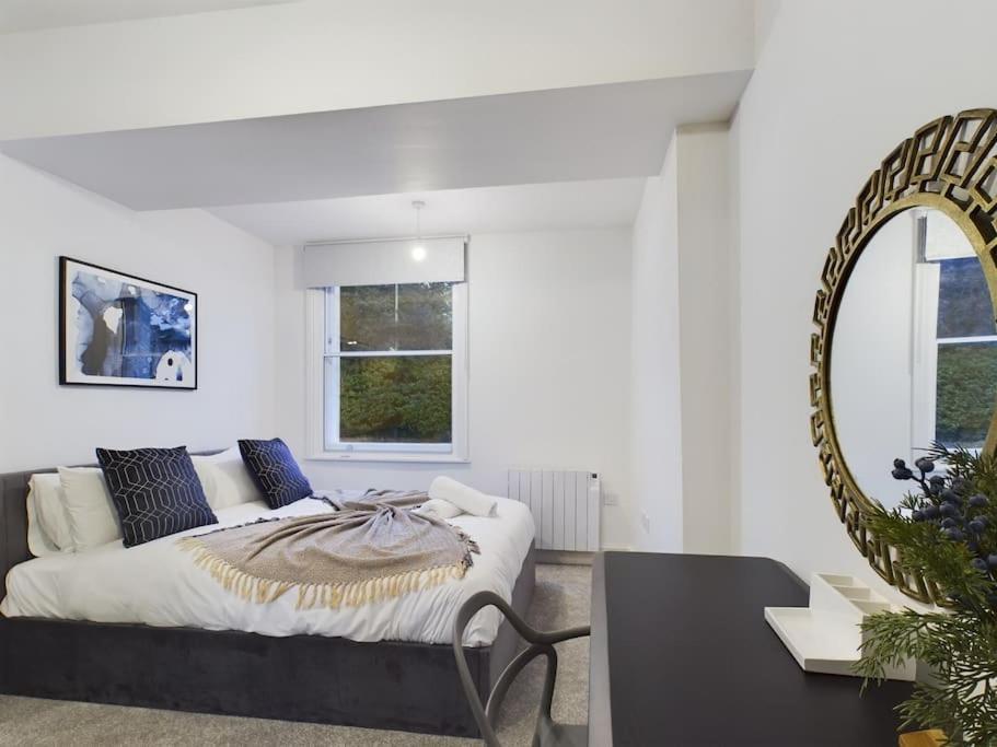 Apartament The Grove King Bed Wi-Fi Ev Charger Cheltenham Zewnętrze zdjęcie